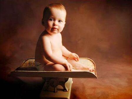 母乳分析儀談母乳喂養(yǎng)寶寶體重增長快